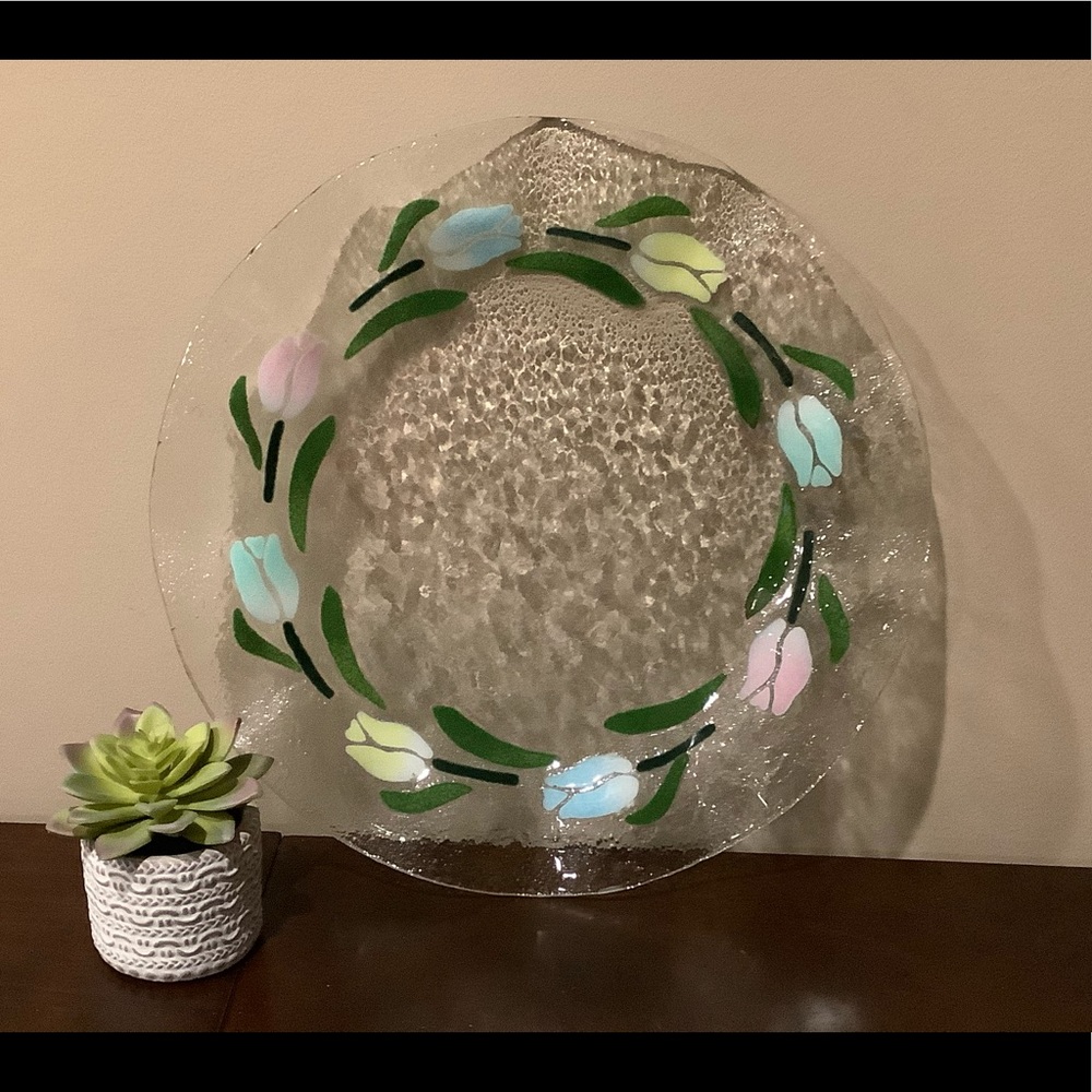 Artisan Made Fused Glass Tulip Platter 🌷